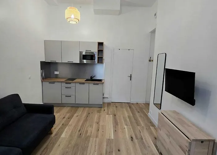 Bonne Nouvelle Apartment *